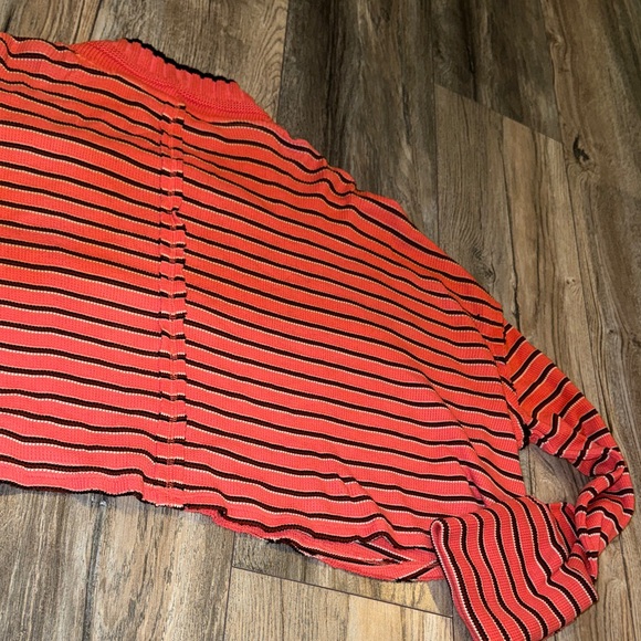 Free People "We The Free" Avalanche Striped Ribbed Cropped Oversized Tee Sz XS - Picture 9 of 12